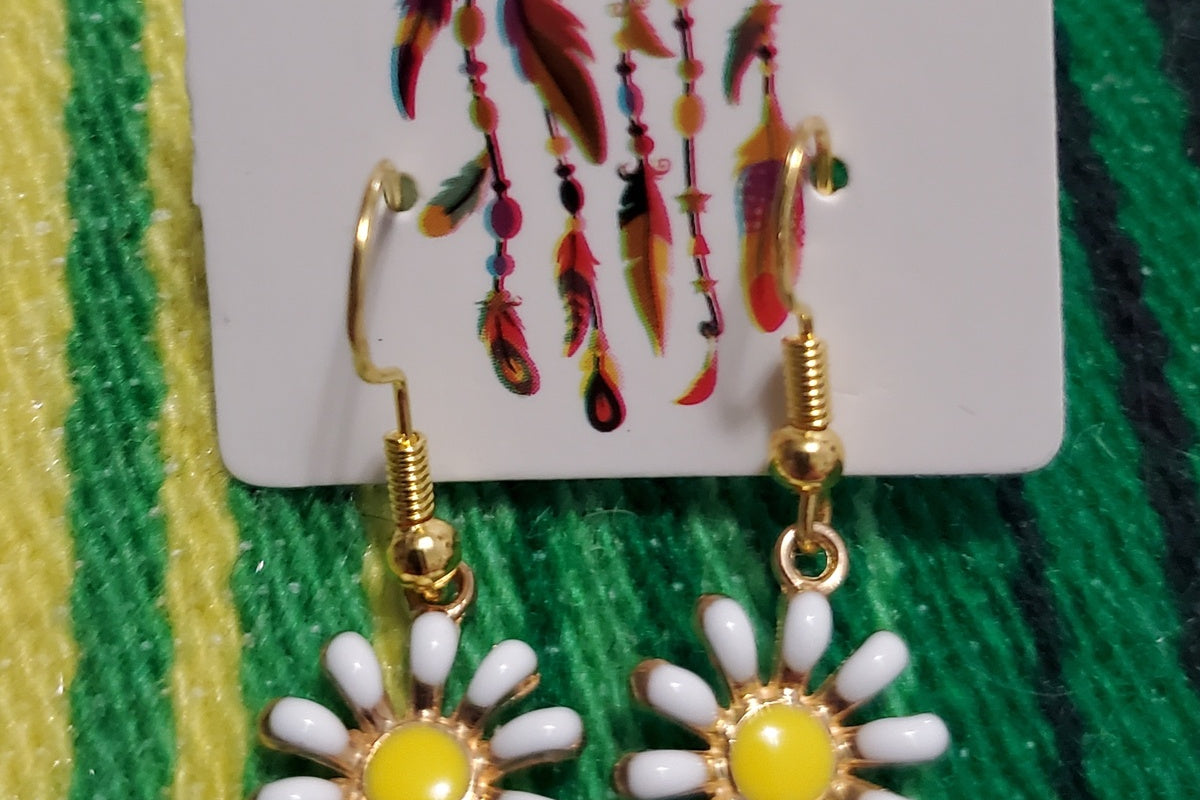 Dainty daisy hippie earrings