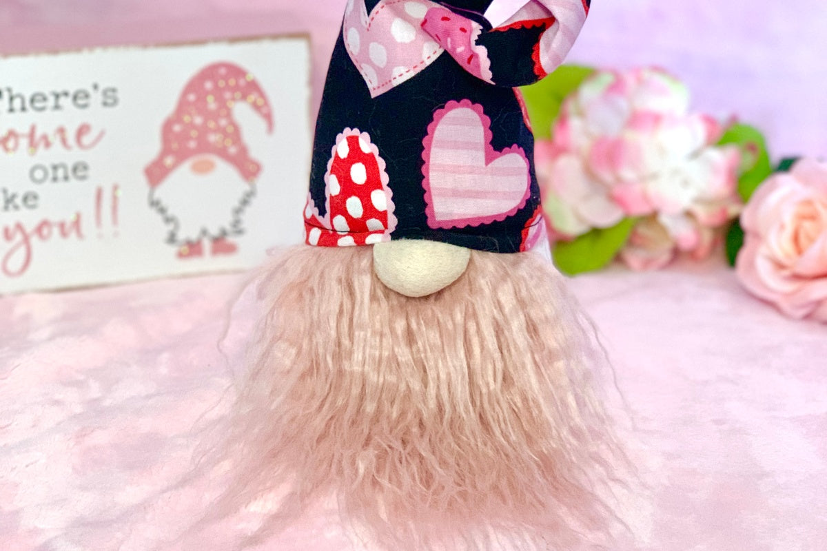 Valentine Heart Gnome