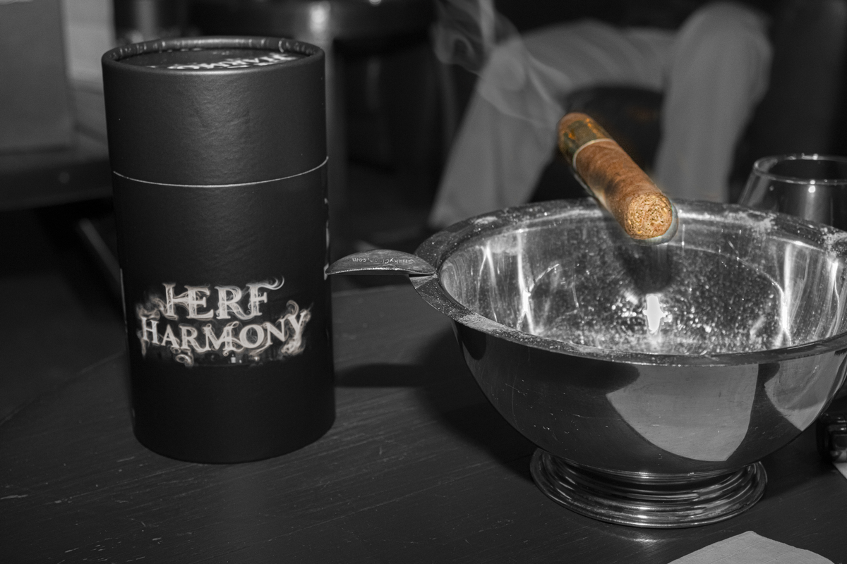 Herf Harmony Premium Cigar Box