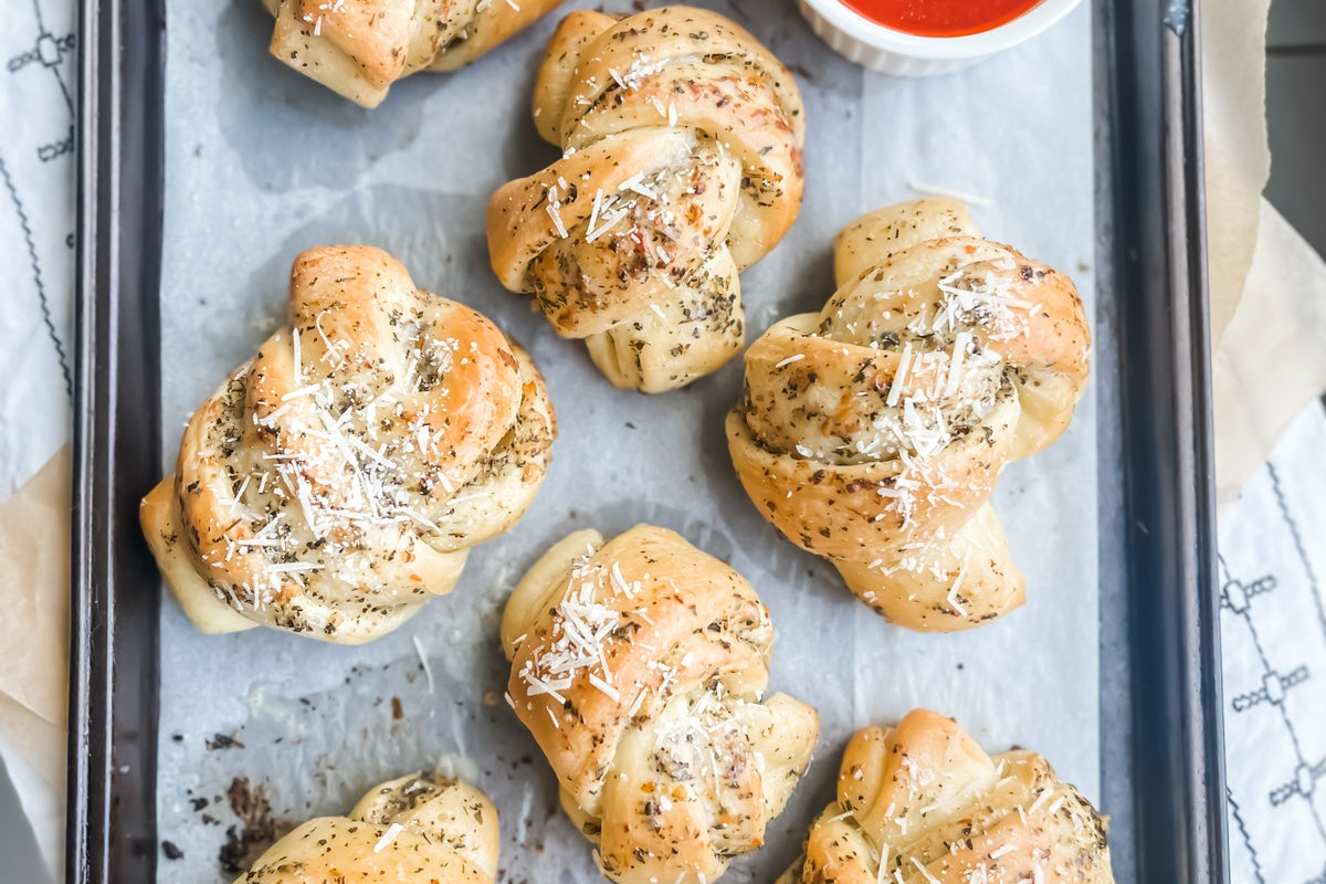 Garlic Knots: 1-Time Bread Making Kit