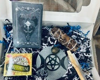 888crate November 2024 Divination & Metaphysical Box