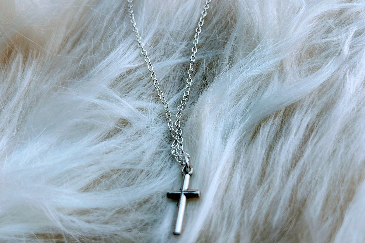 Simple silver Cross necklace (w/ 20 inch chain)