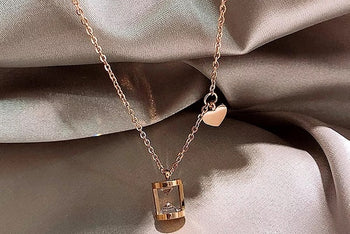 HOURGLASS NECKLACE