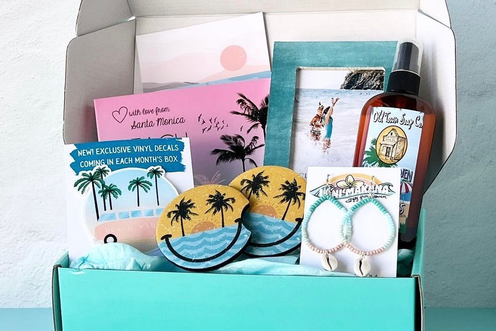 May 2023 Mystery Project Box Beach Vibes Tote 